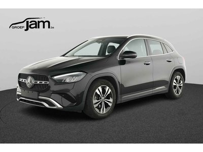 Mercedes-Benz GLA GLA 180 Luxury Line 2